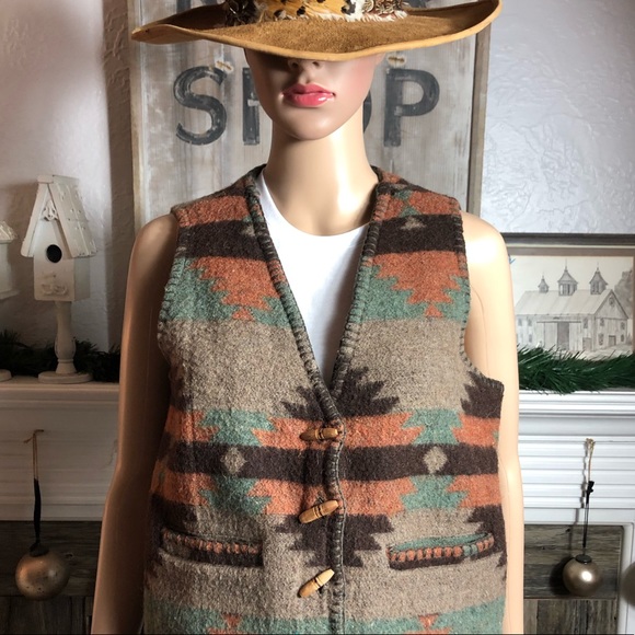 Gorgeous Vintage Wool Southwestern Style Vest - Picture 3 of 6